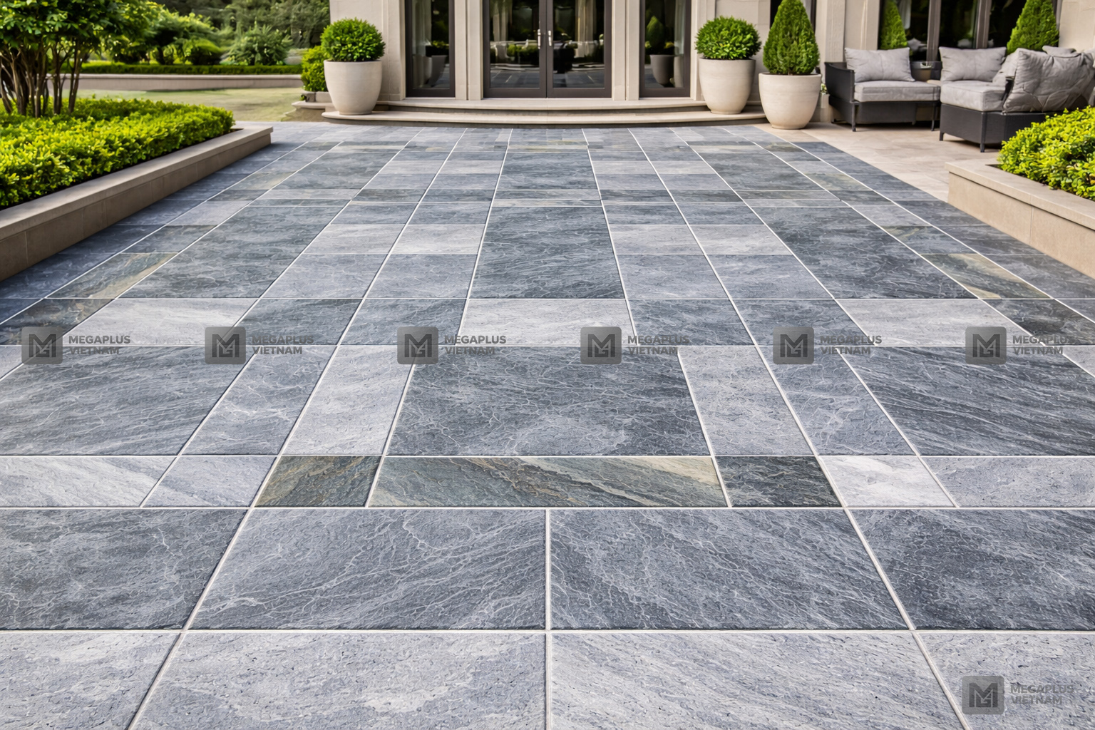 Hỉnh ảnh thi công thực tế Gạch Cotto CV5623 cho sân vườn biệt thự