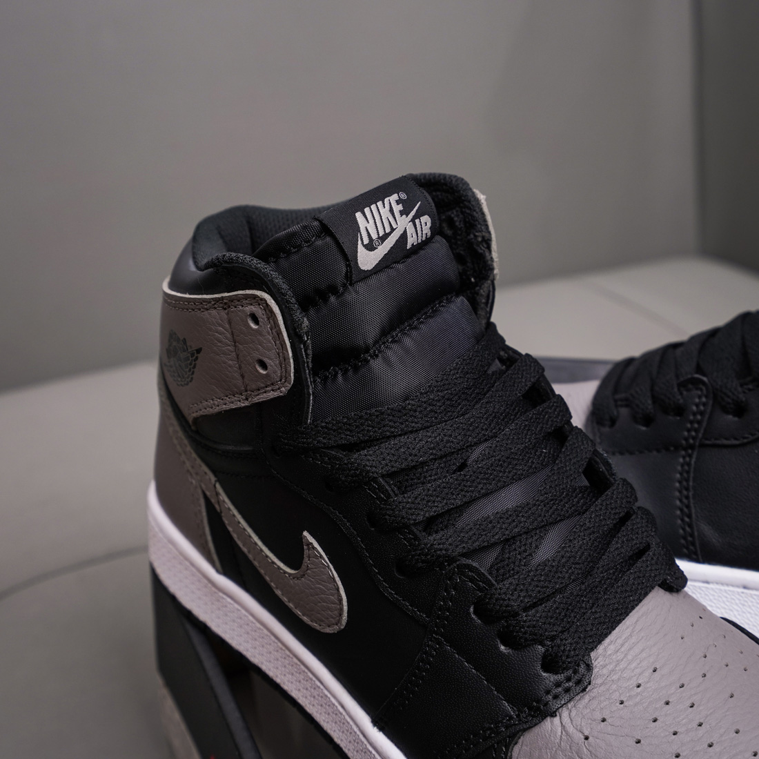 AIR JORDAN RETRO HIGH OG 'SHADOW' 2018 Shop Tú Shoes