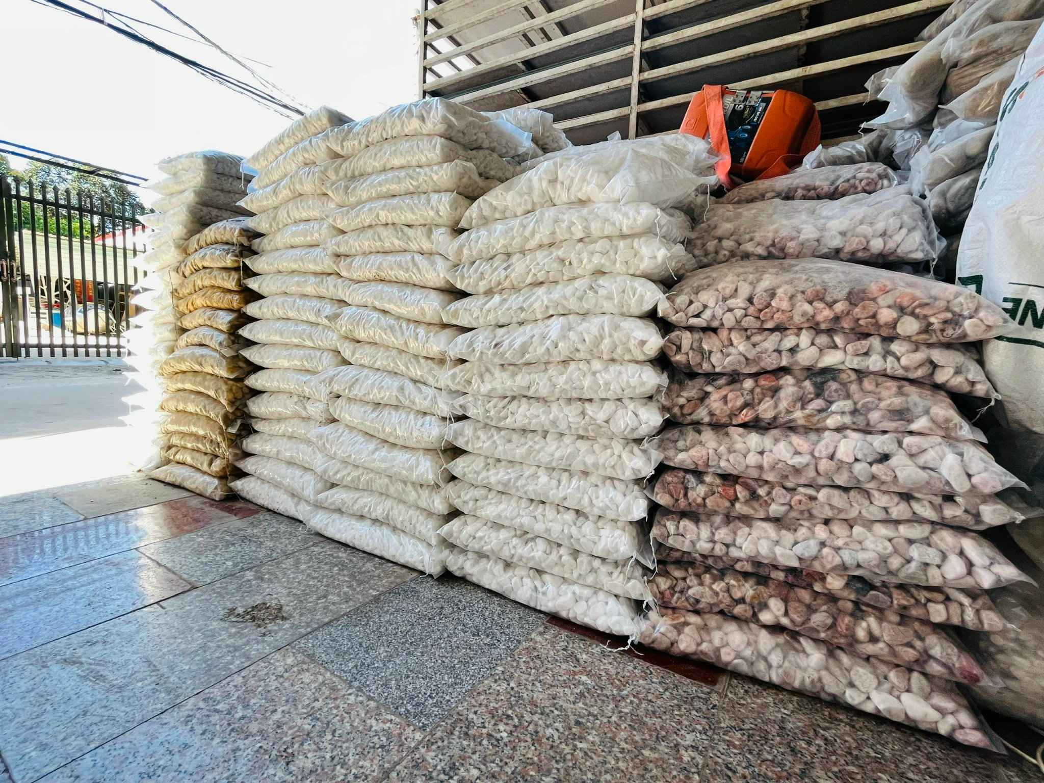 Sỏi Trang Trí – Đá Cuội – Đá Bước Chân