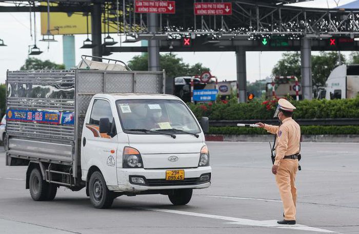 Bộ GTVT: Phải bãi bỏ ngay những quy định gây cản trở lưu thông hàng hóa