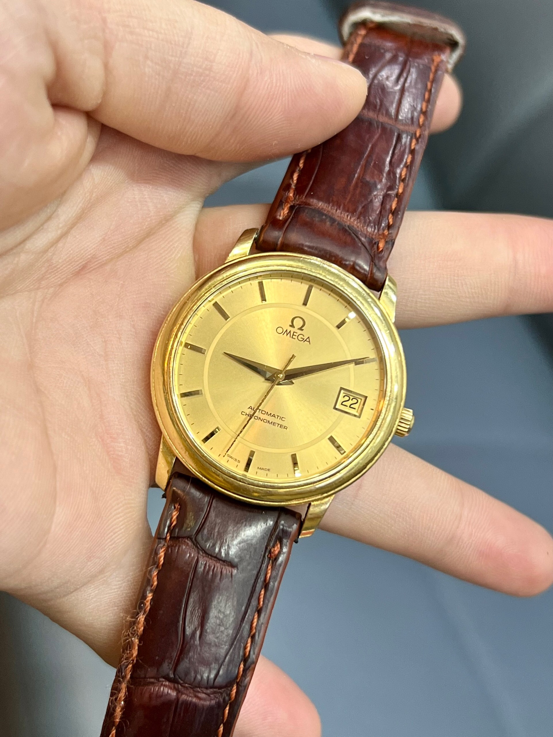 dong-ho-omega-de-ville-prestige-automatic-35mm-18k-yellow-gold-champagne