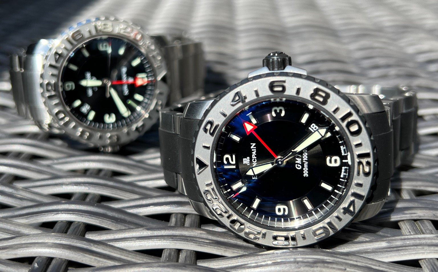 dong-ho-blancpain-gmt