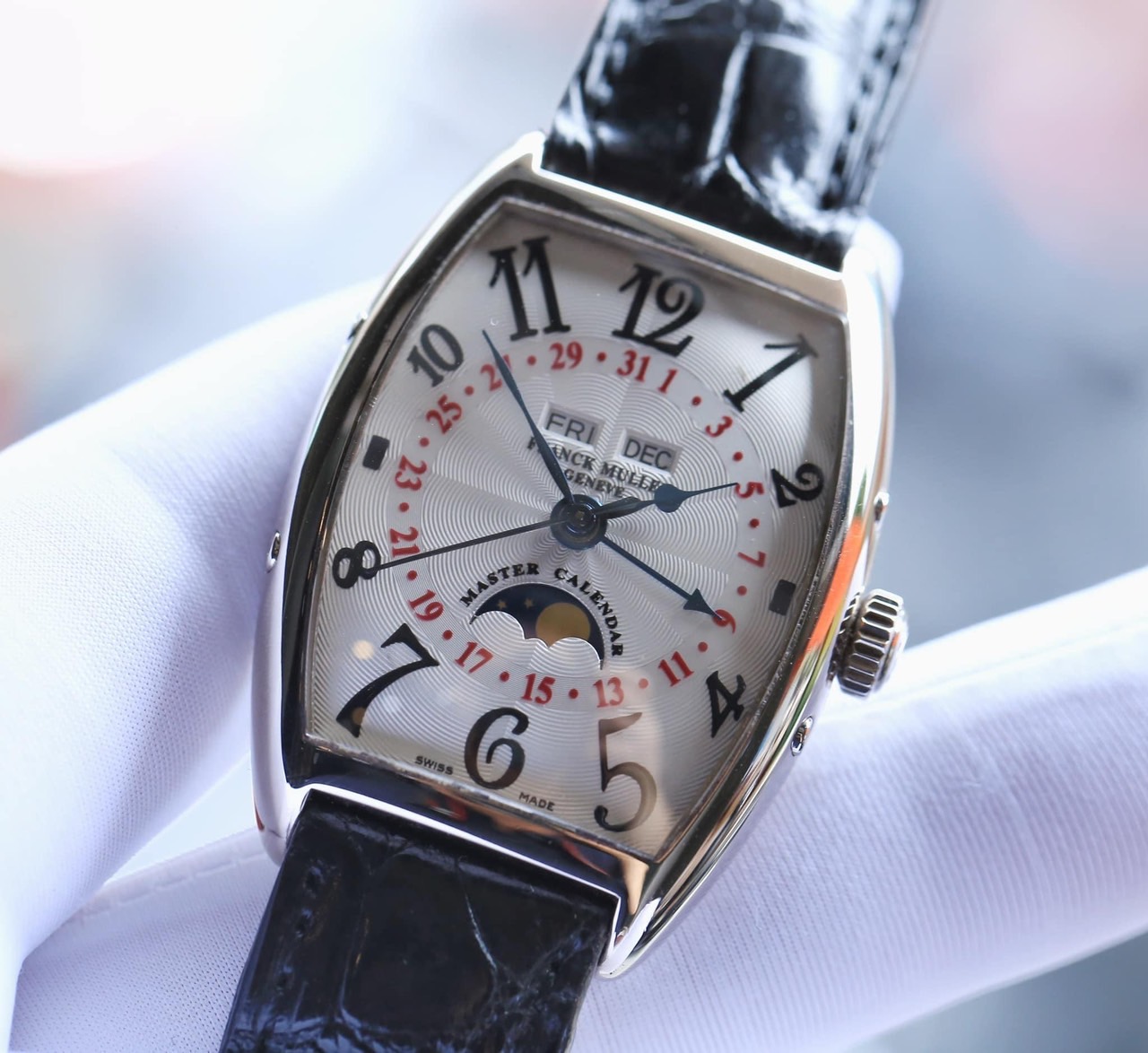 franck-muller-curvex-master-calendar-moonphase-18k-white-gold-2850-mc-l