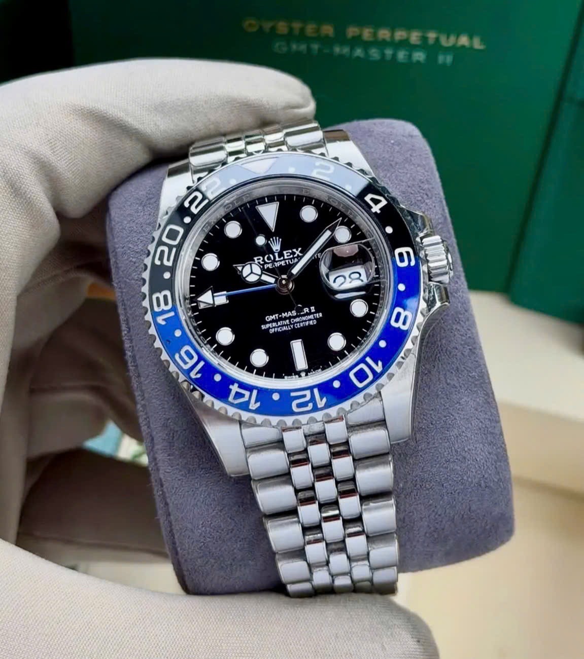 rolex-gmt-master-ii-40mm-126710blnr-0002-batgirl