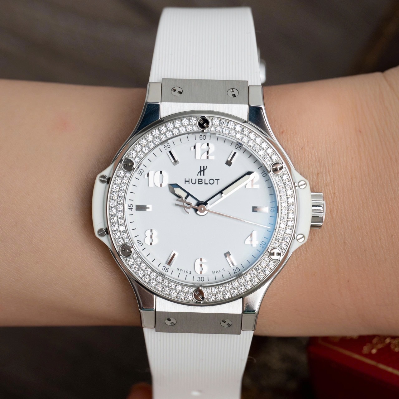hublot-big-bang-361-se-2010-rw-1104-plp-diamonds-white-dial