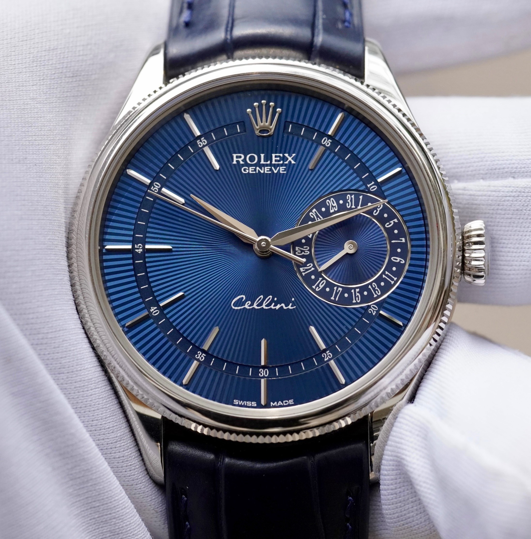 dong-ho-rolex-cellini-date-50519-0011-blue-dial-18k-white-gold