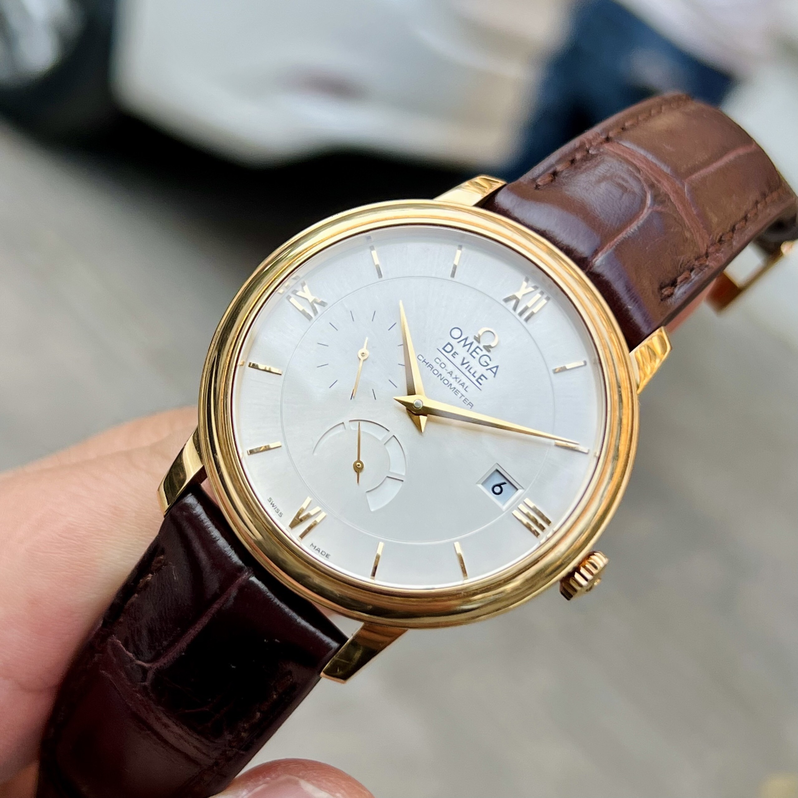 dong-ho-omega-de-ville-prestige-co-axial-power-reserve-39-5-mm-ref-424-53-40-21-