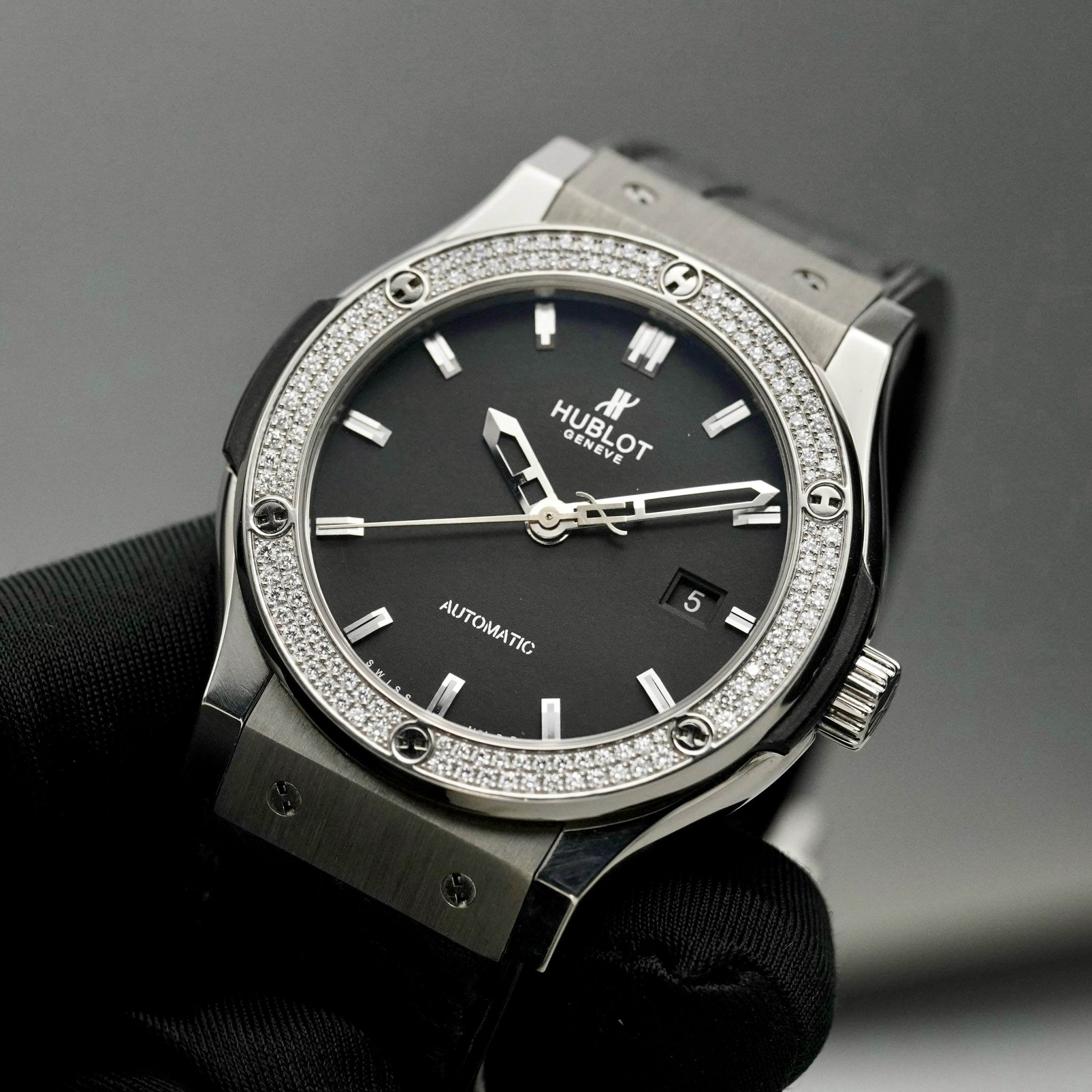 hublot-classic-fusion-titanium-diamonds-42mm-542-nx-1171-lr-1104