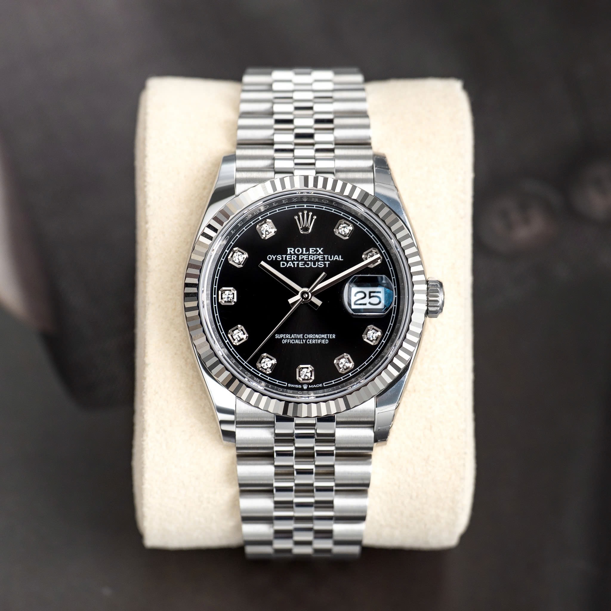 rolex-datejust-126234-36mm-black-dial-diamond-18k-white-gold-bezel