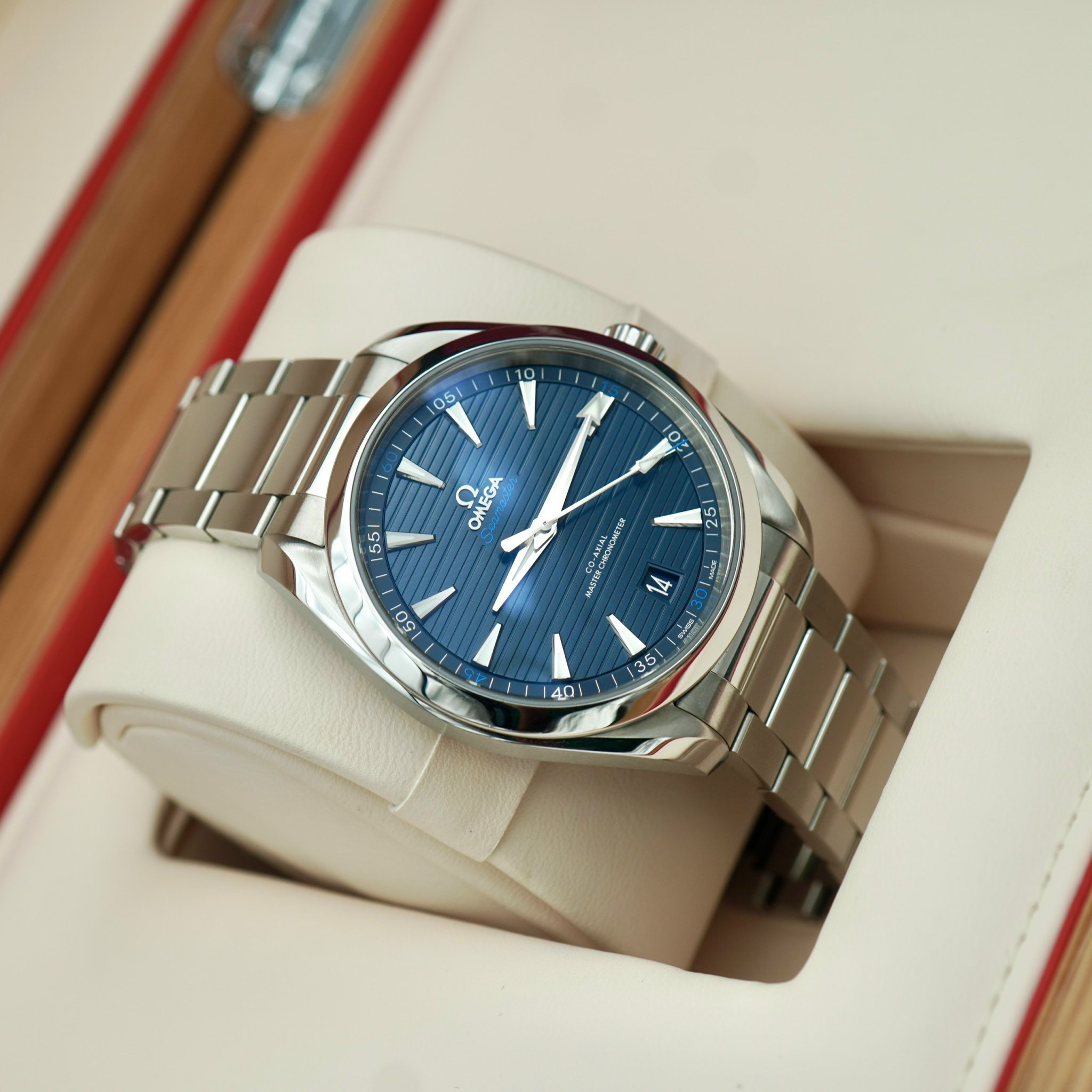 dong-ho-omega-seamaster-aqua-terra-automatic-men-s-watch-220-10-41-21-03-001