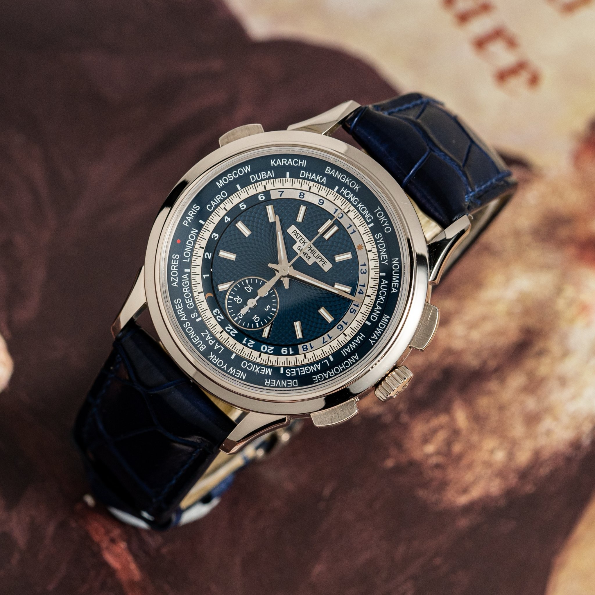 dong-ho-patek-philippe-complications-world-time-chronograph-39-5mm-5930g-010