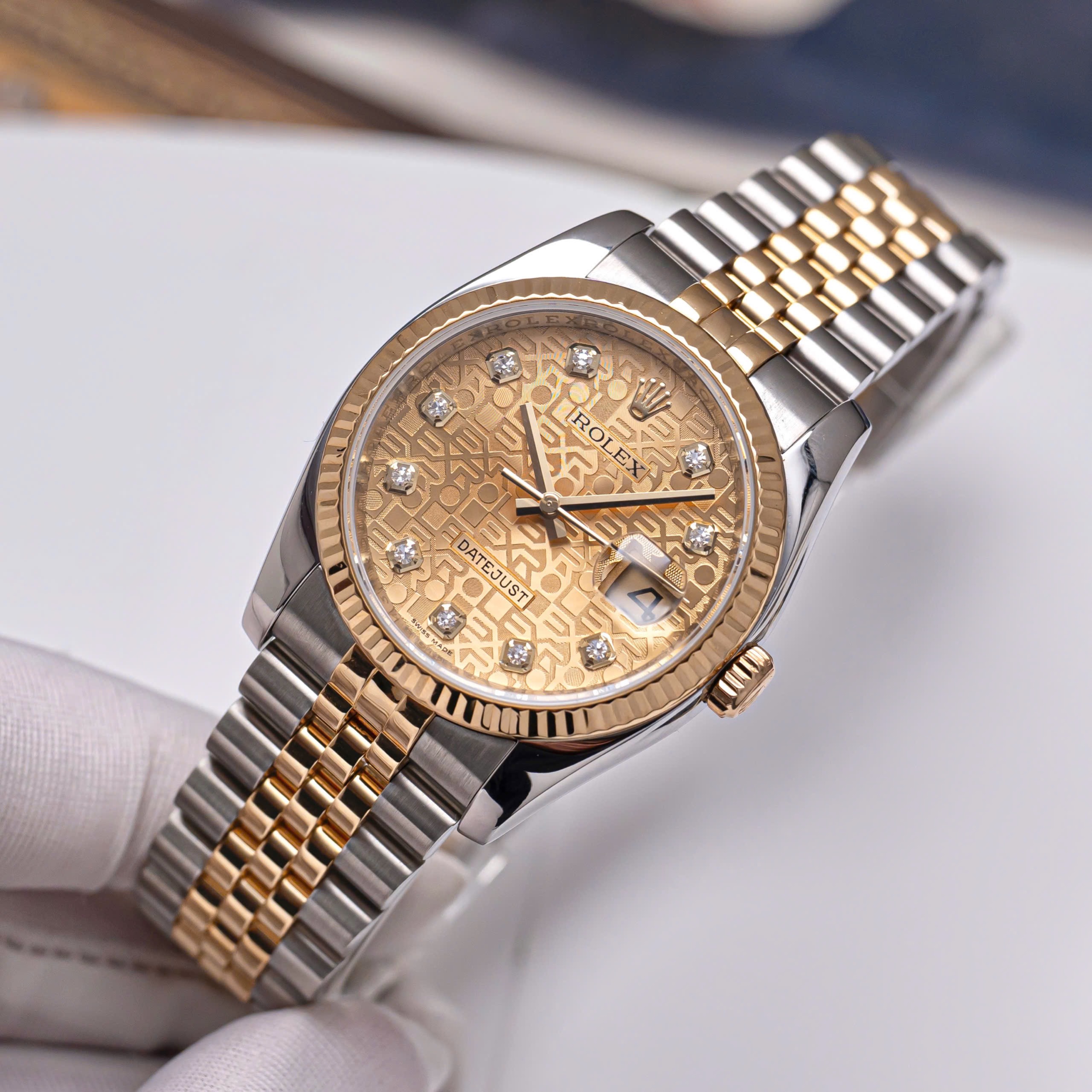 rolex-datejust-vi-tinh-vang-coc-kim-116233