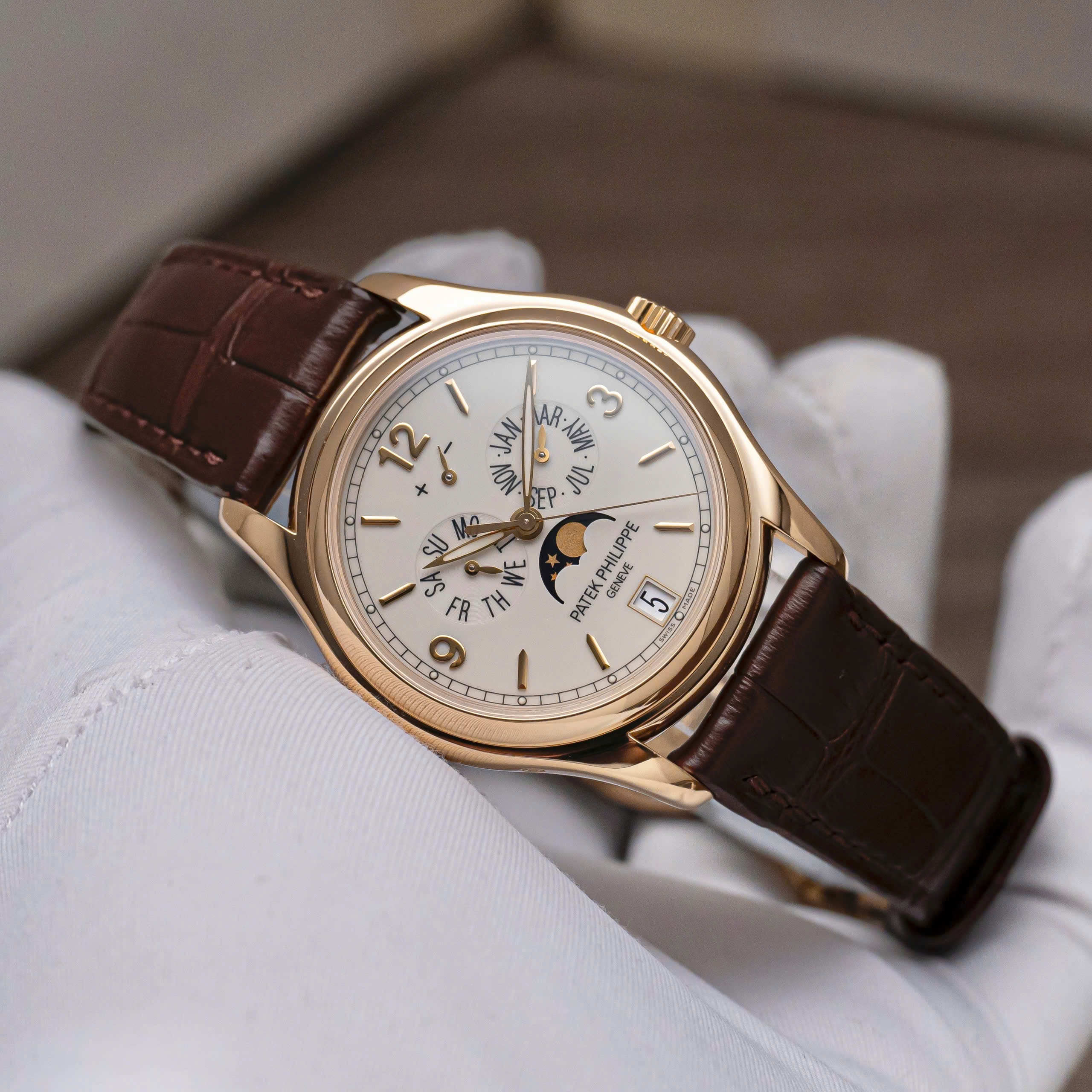 patek-philippe-complications-39mm-5146j-001-annual-calendar-moonphase