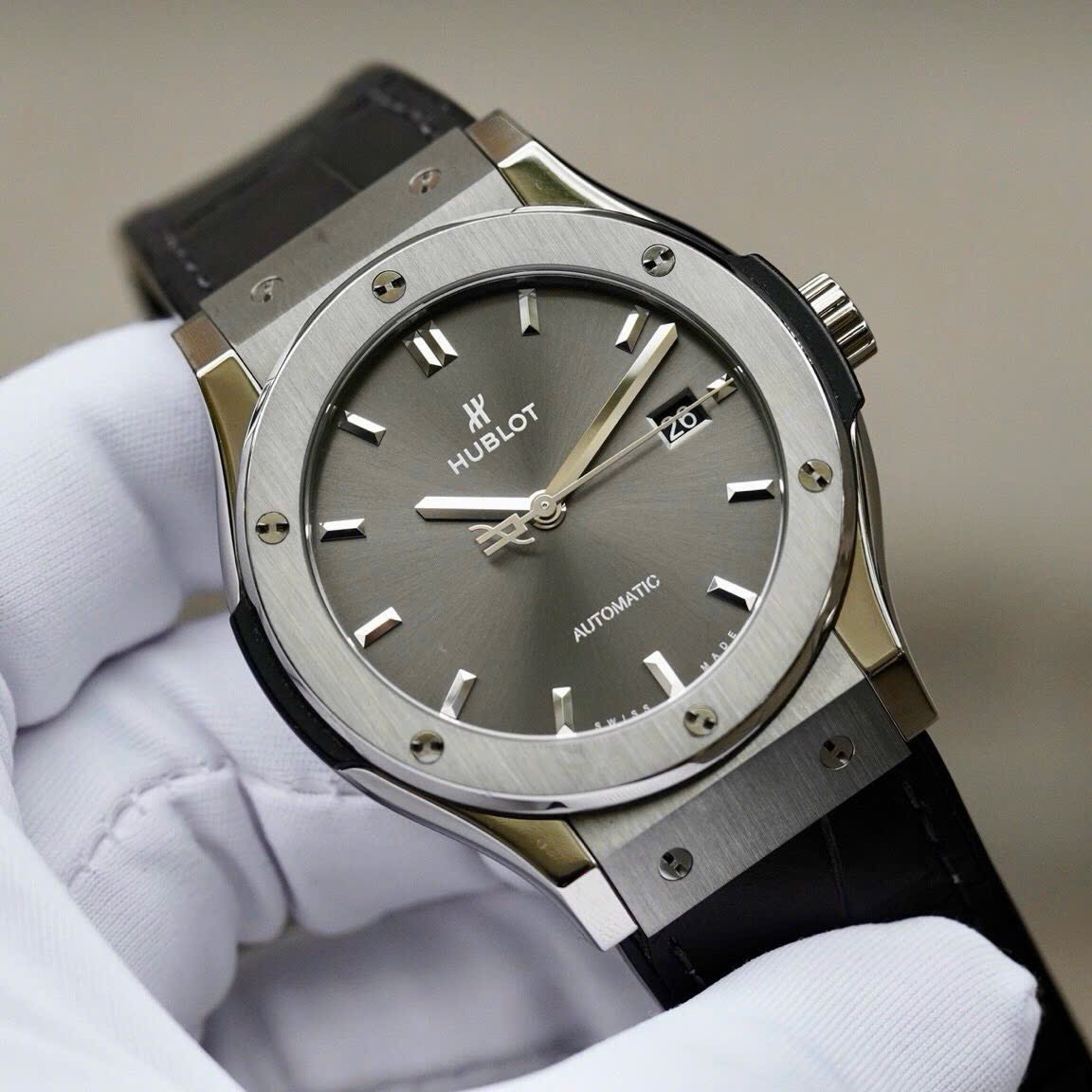hublot-542-nx-7071-lr-classic-fusion-grey-titanium