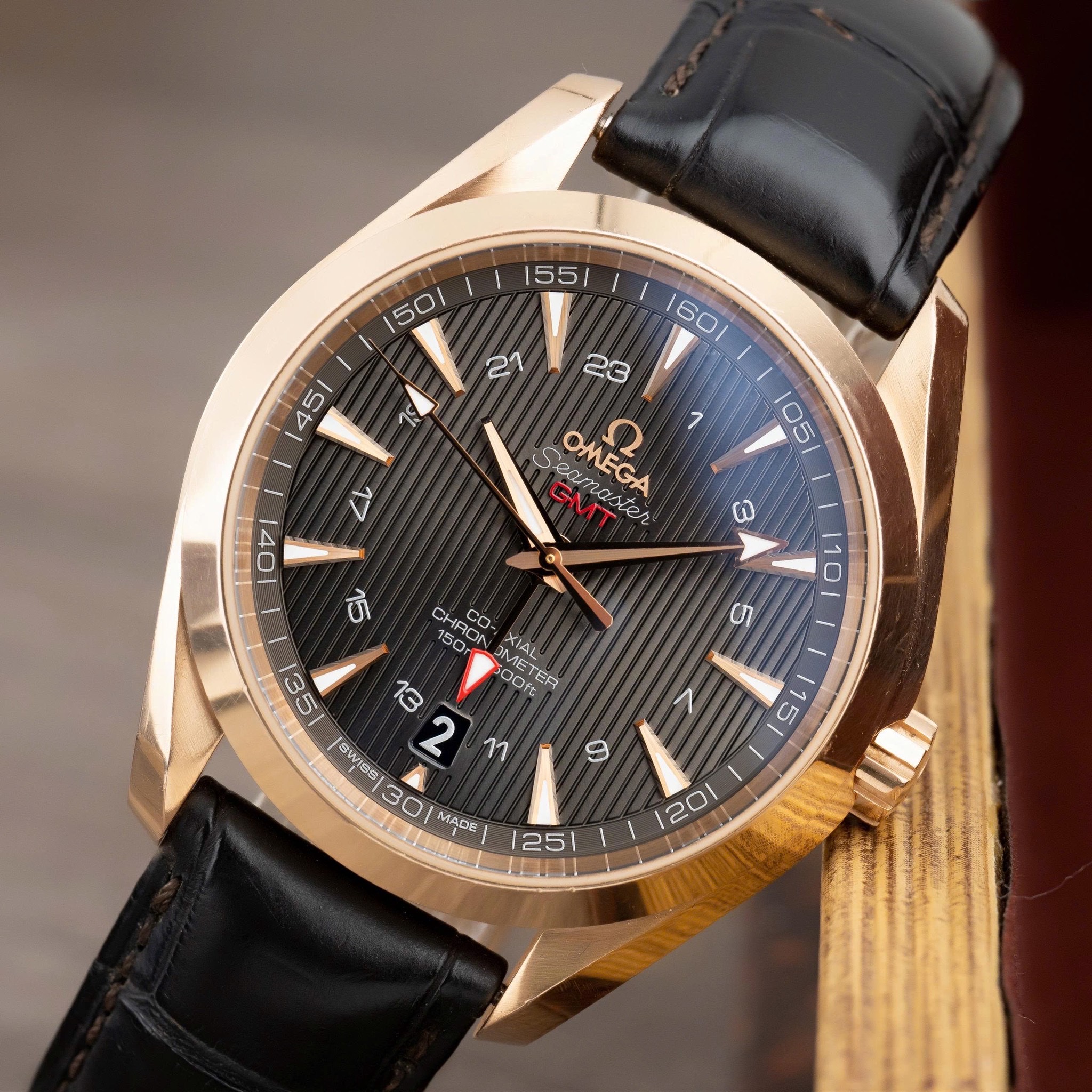 omega-seamaster-aqua-terra-gmt-231-53-43-22-06-002-43mm
