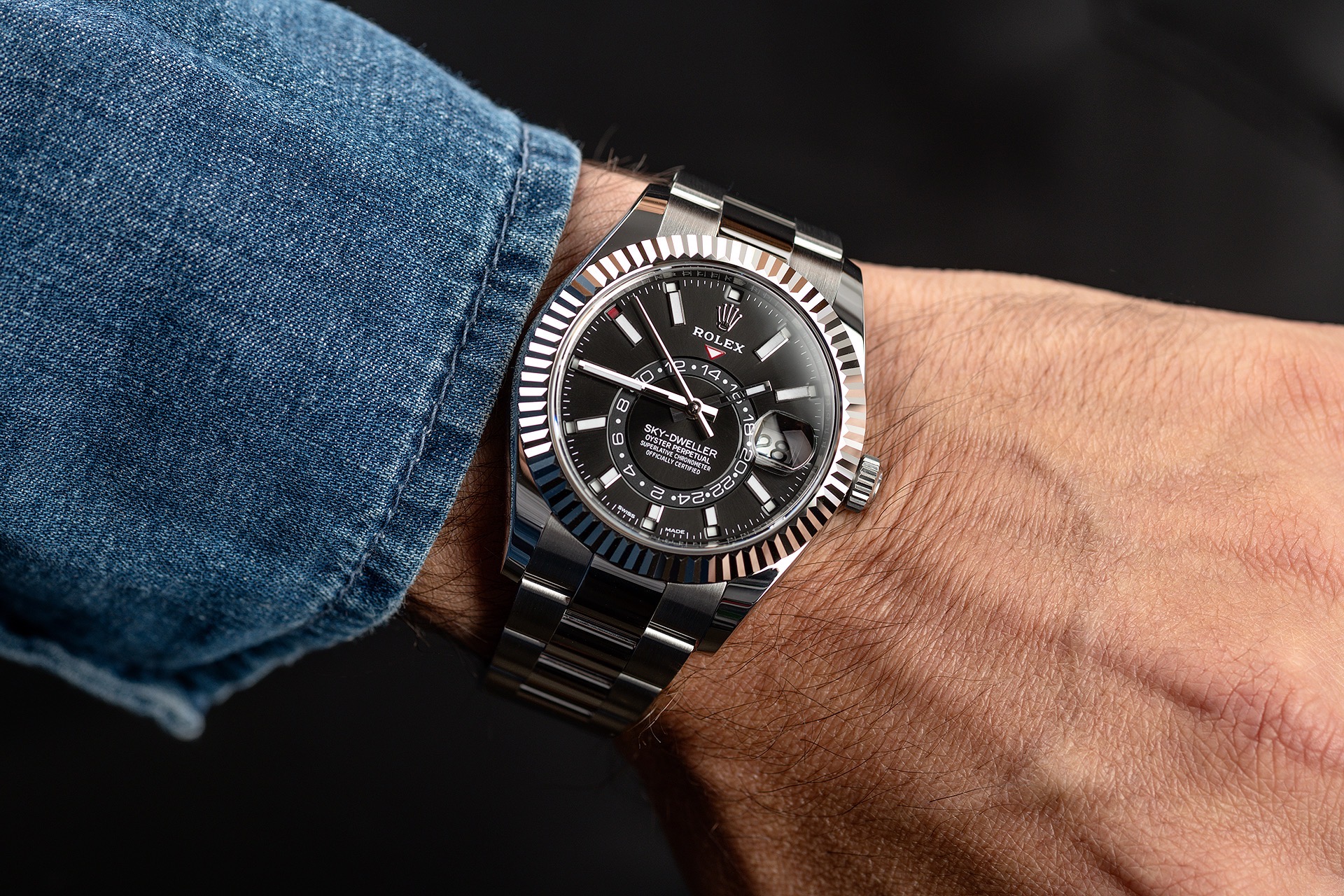 rolex-sky-dweller-bright-black-326934-steel-gold-bezel