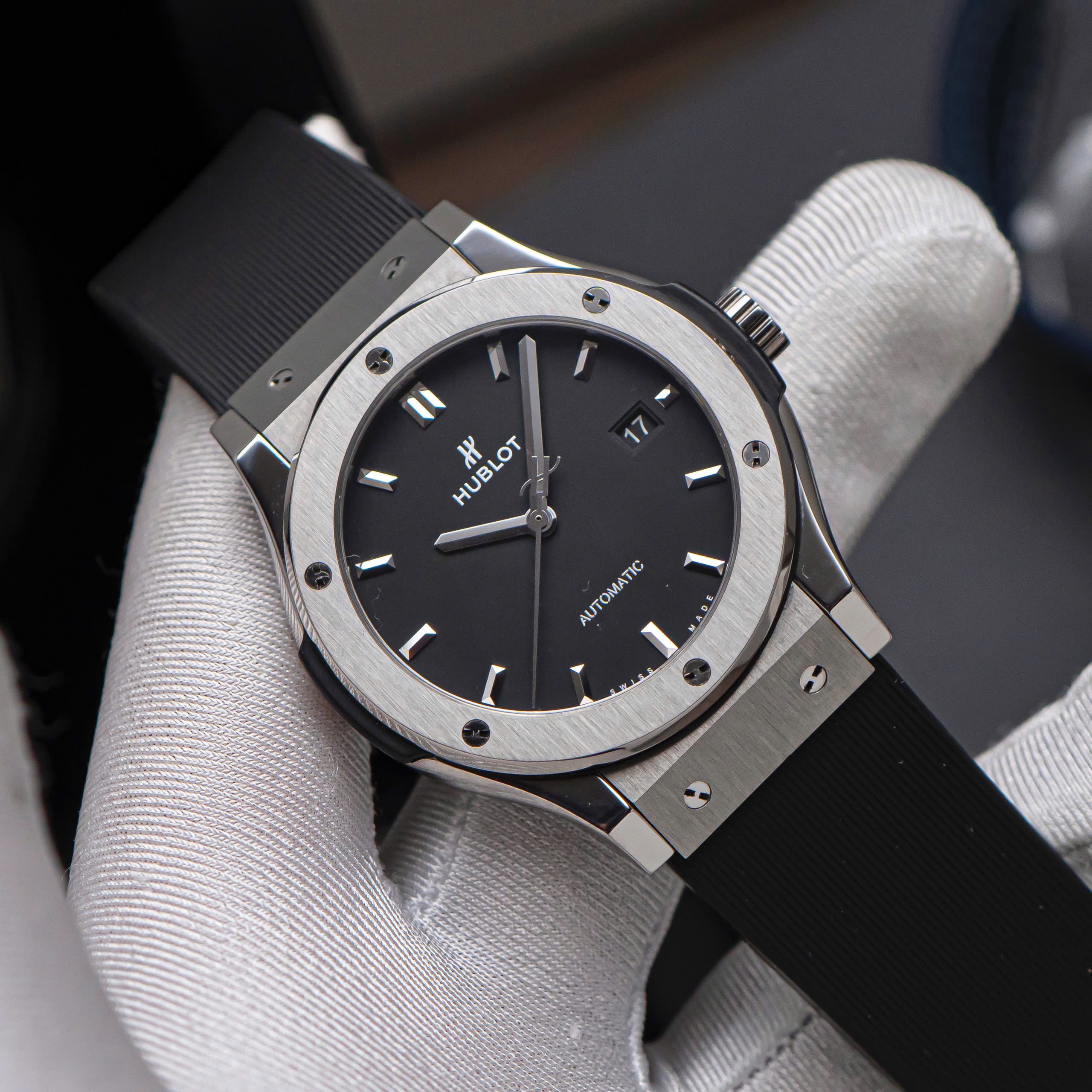 hublot-classic-fusion-black-titanium-42mm-542-nx-1171-rx