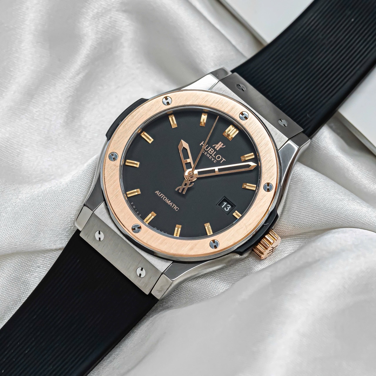 hublot-classic-fusion-42mm-titanium-mix-gold