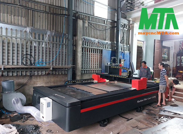 máy cắt laser fiber