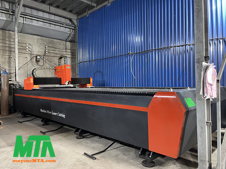 giá máy cắt laser fiber