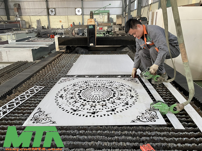 Gia công cơ khí