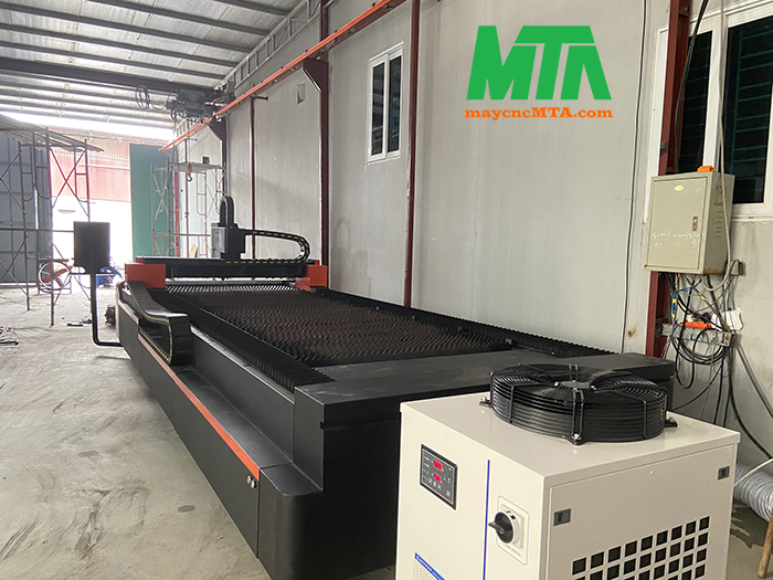 máy cắt laser cnc