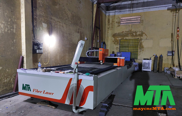 máy cắt laser fiber