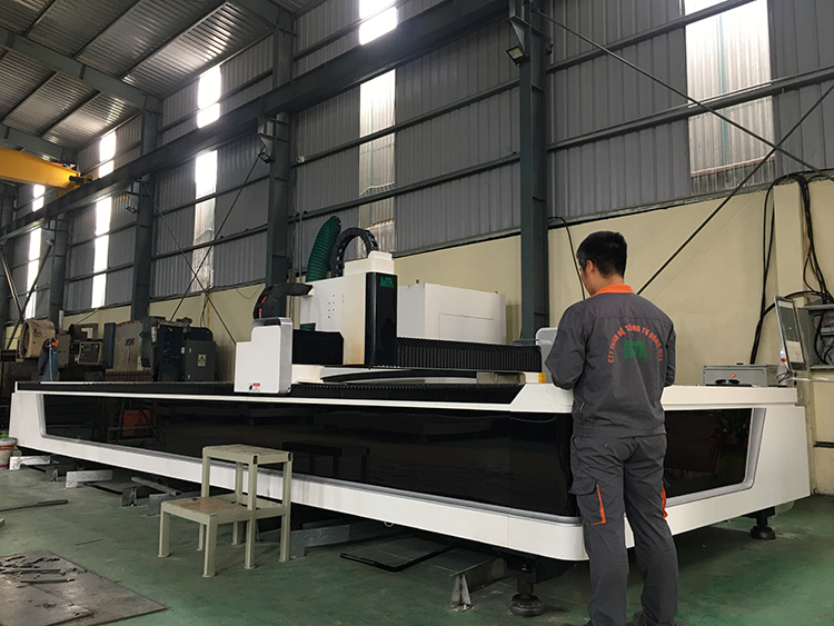 máy cắt laser fiber