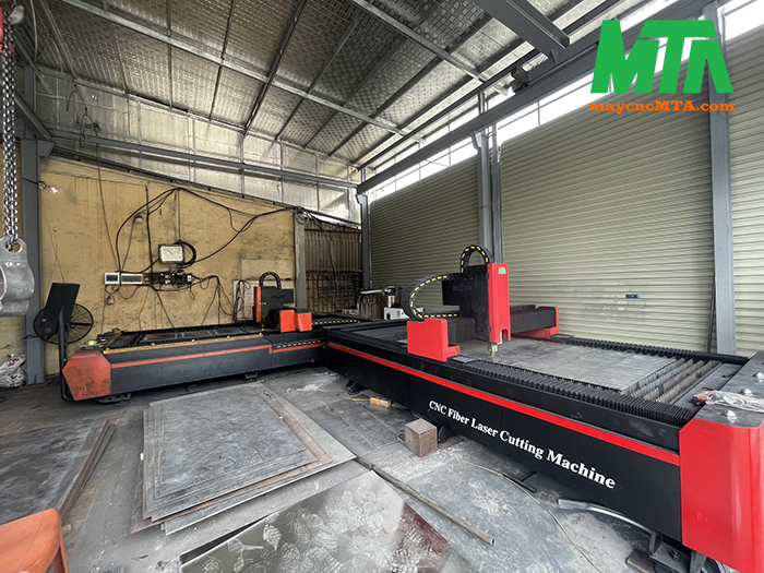 giá máy cắt laser fiber