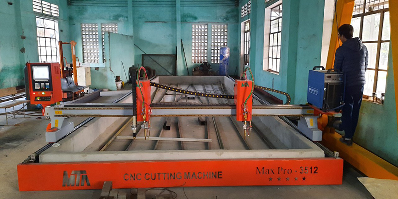 máy cắt Plasma cnc 