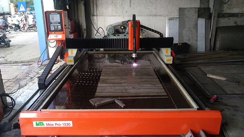 máy cắt plasma cnc