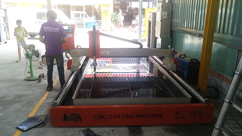 máy cắt plasma cnc