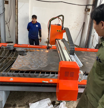 máy cắt plasma cnc