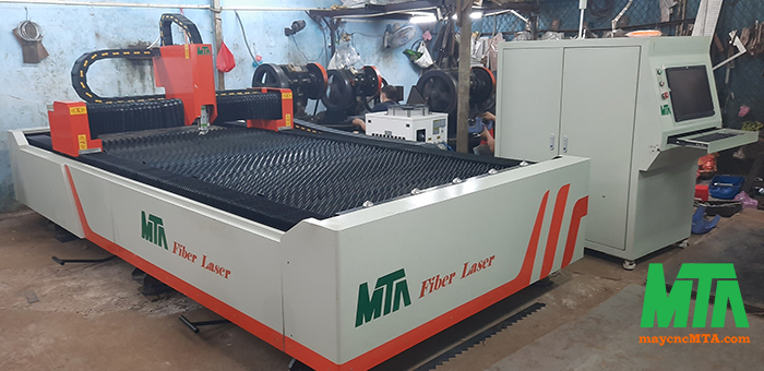 MÁY CẮT CNC LASER