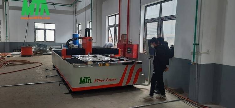 máy cắt laser fiber