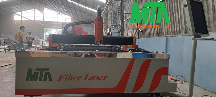 máy cắt laser