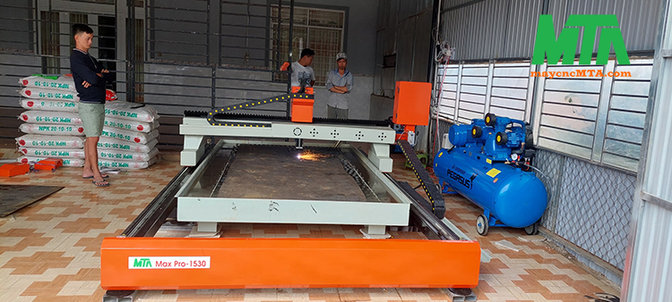 Máy cắt Plasma cnc
