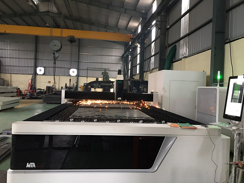 cắt cnc laser