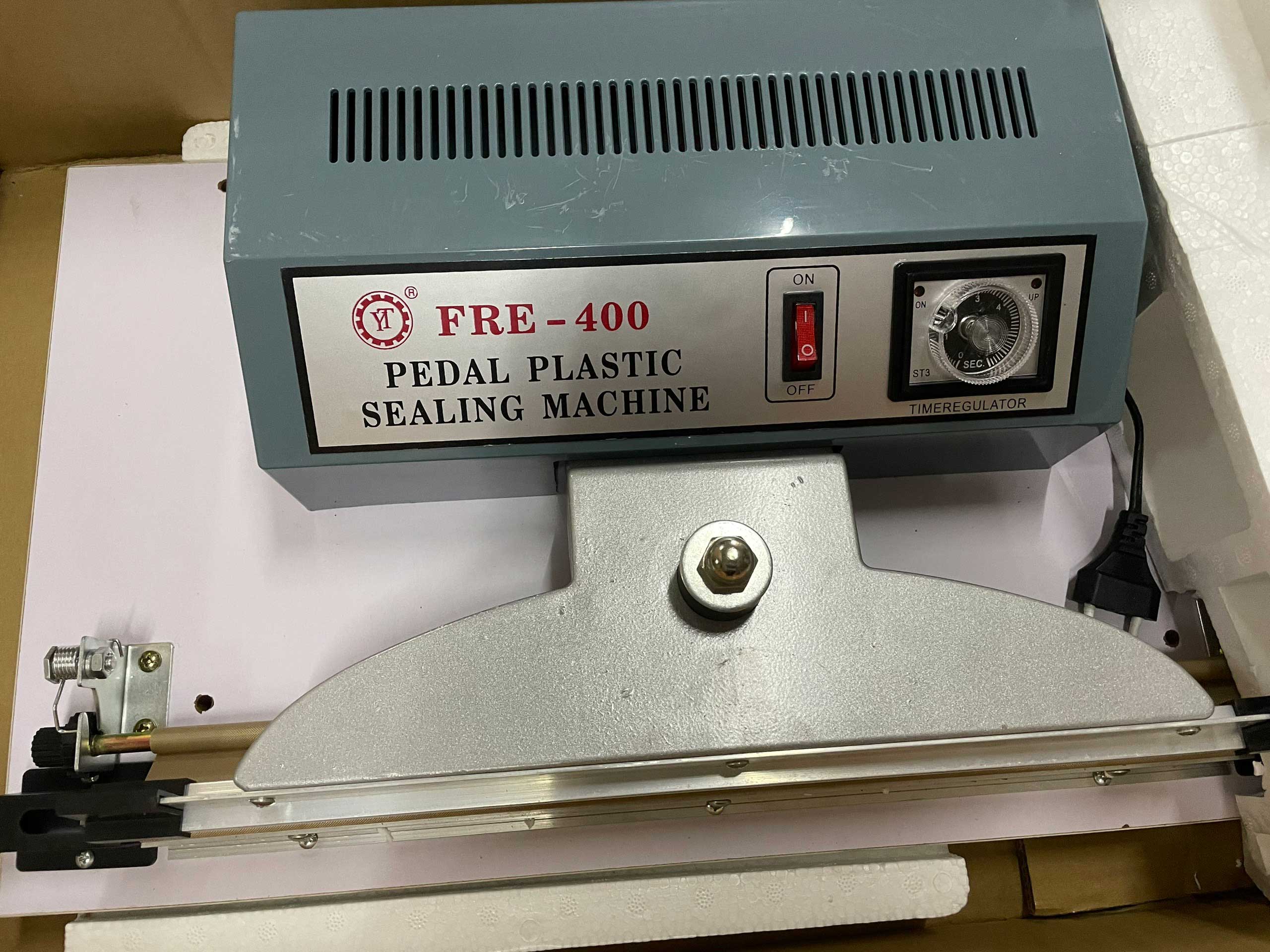 máy hàn túi dập chân FRE400 máy hàn túi dập chân FRE400