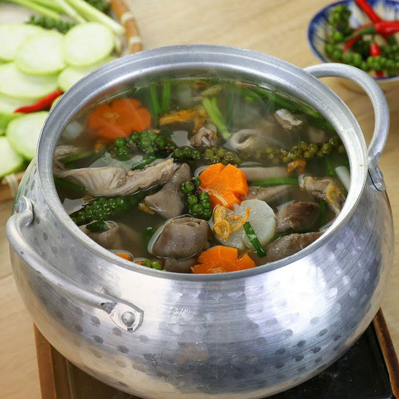 Món lẩu bao tử hầm tiêu xanh thơm lừng