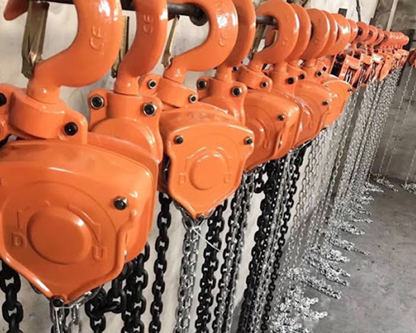 Sự nhầm lẫn giữa 2 loại pa lăng xích