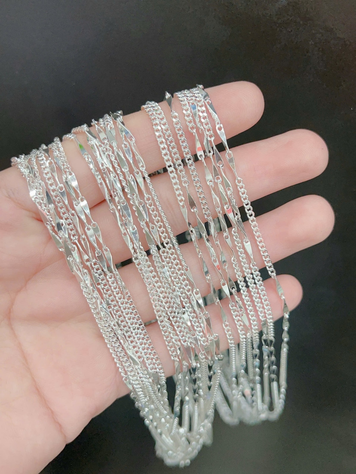 Dây chuyền trẻ em bạc ta nguyên chất S99 tốt cho sức khỏe của bé DTE