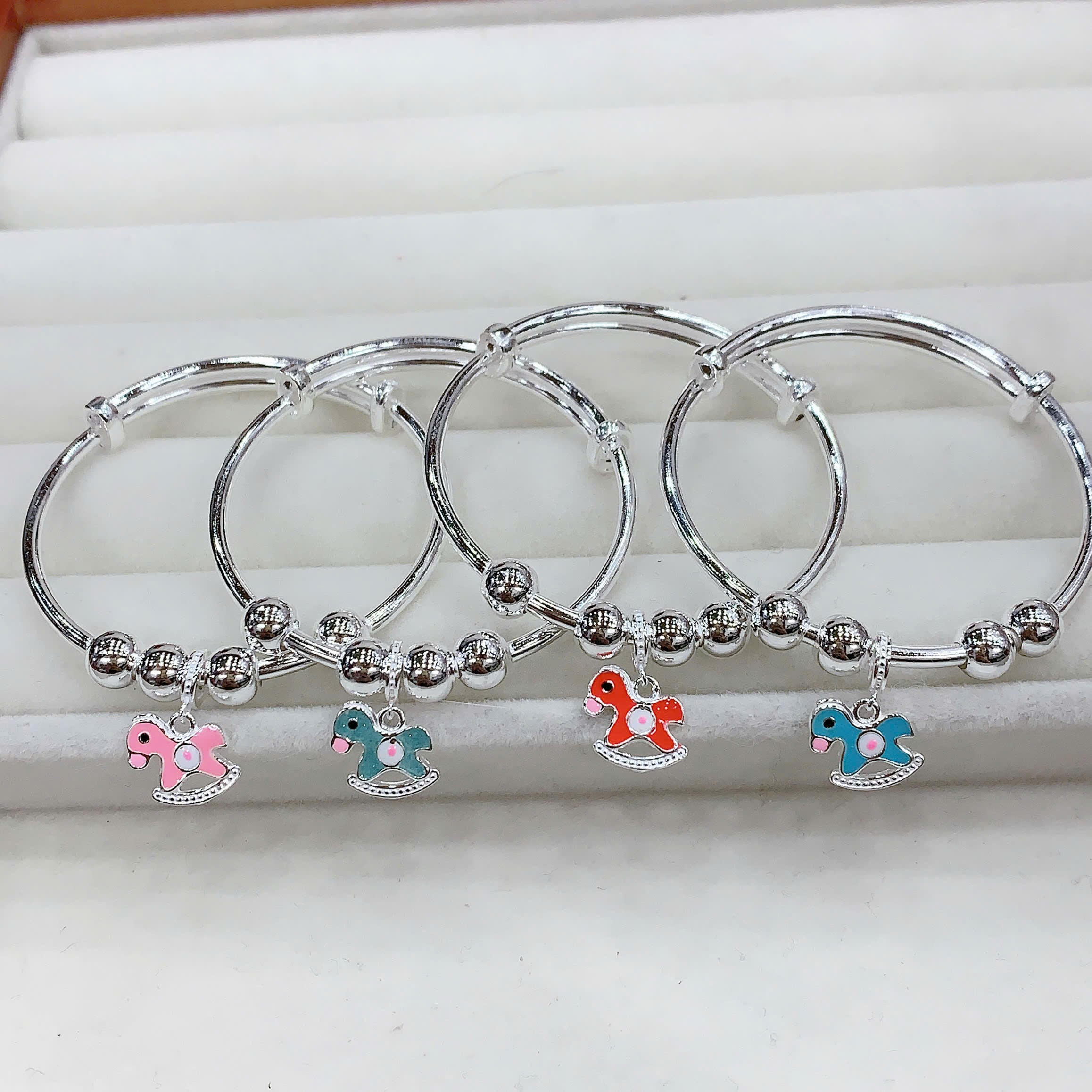 Kiềng tay chân trẻ em bạc ta nguyên chất s99 charm hình con ngựa BẠC HIỂU MINH LTE135