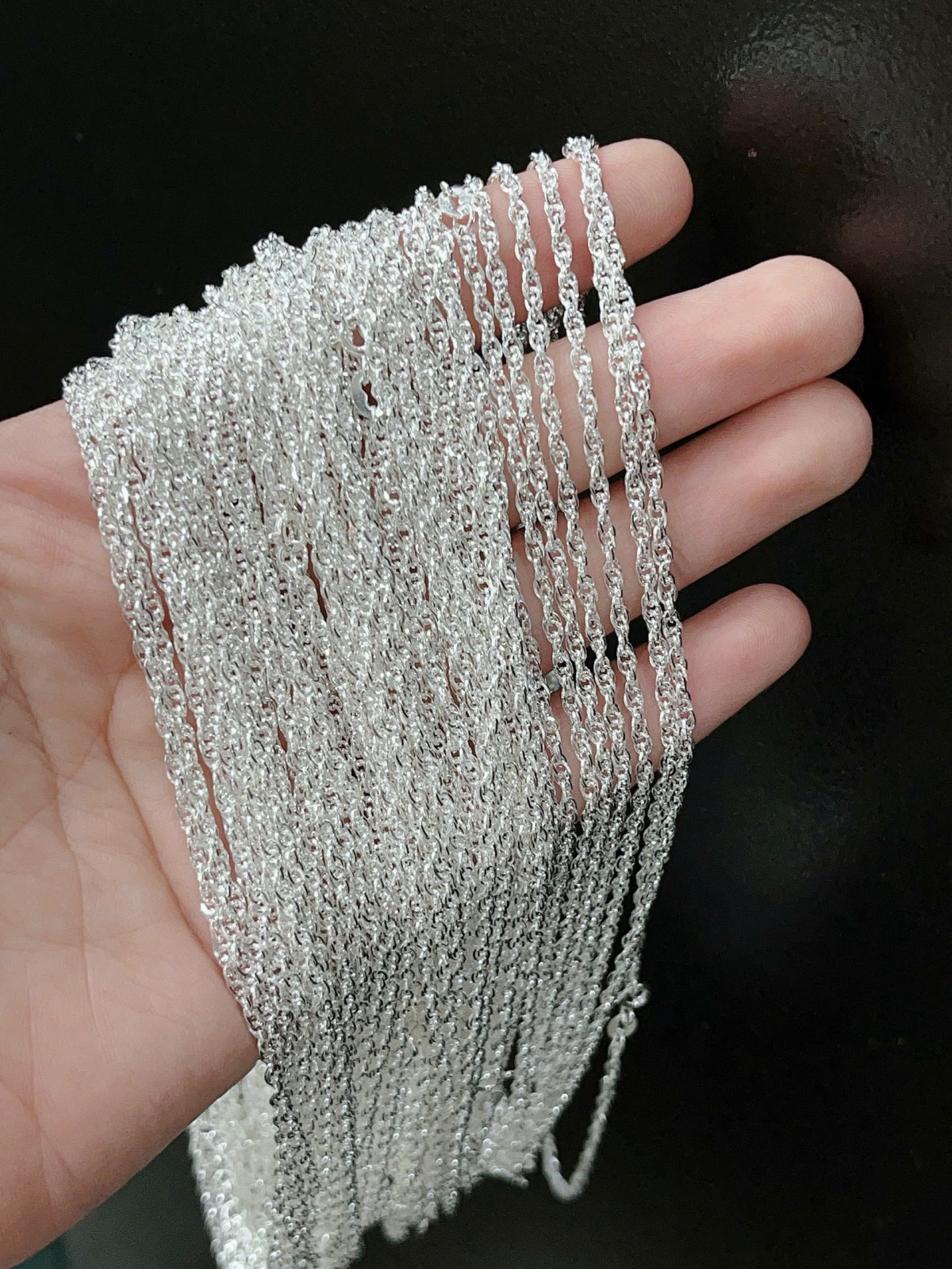 Dây chuyền trẻ em bạc ta nguyên chất S99 tốt cho sức khỏe của bé DTE