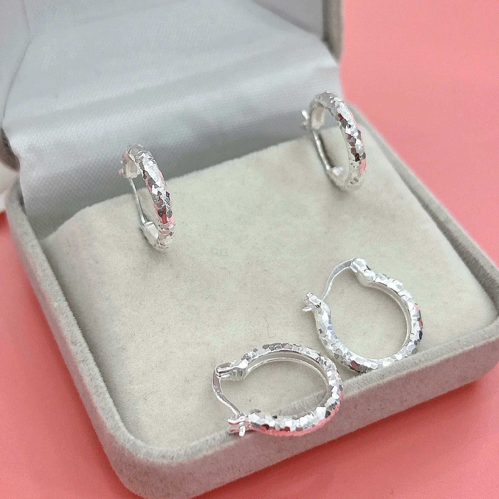 Hoa tai nữ kiểu khuyên tròn đơn giản lấp lánh BẠC HIỂU MINH HT