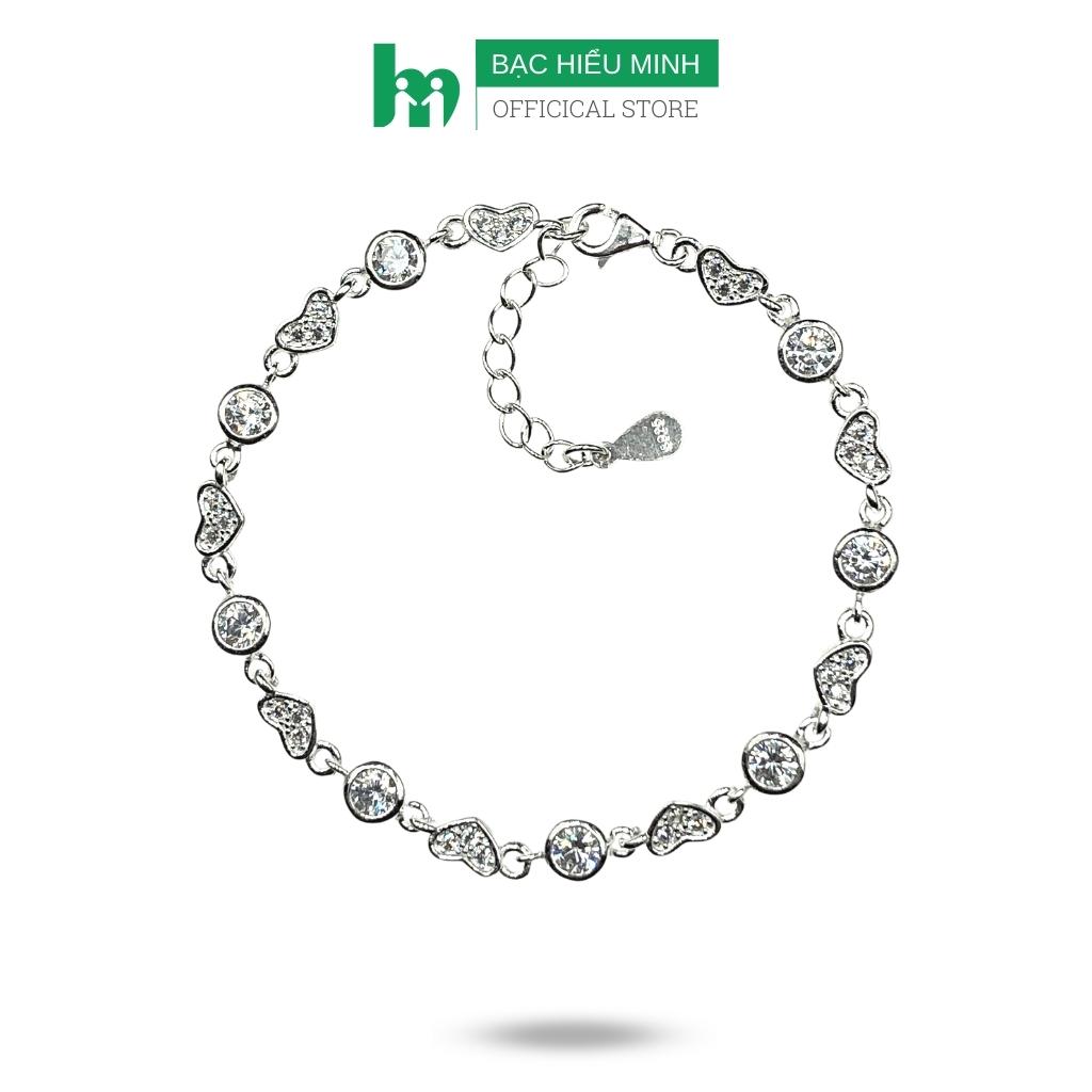 Sự lựa chọn hoàn hảo cho phụ nữ là vòng tay nữ bạc 925 đính đá cao cấp. Với thiết kế độc đáo, vòng tay sáng bóng này là sự kết hợp hoàn hảo giữa bạc 925 cao cấp và đá quý. Hãy trân trọng món quà sang trọng này để tạo lên một phong cách độc đáo cho phụ nữ hiện đại.