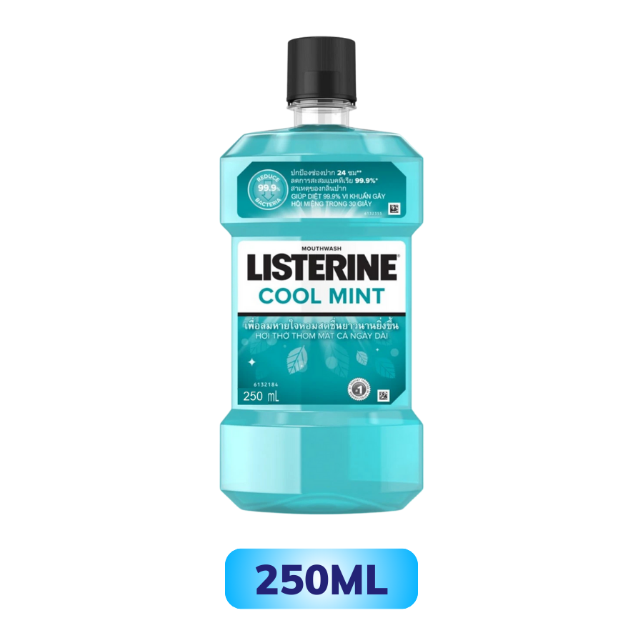 Nước súc miệng Listerine Cool Mint giúp hơi thở thơm mát
