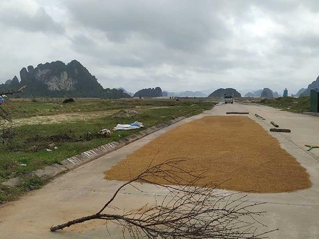 ĐẤT VÂN ĐỒN CHỖ NGUỘI NGẮT, NƠI BỎNG TAY