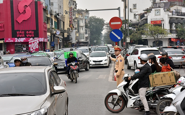 NGĂN CHẶN ÙN TẮC VÀ TAI NẠN GIAO THÔNG NHỮNG NGÀY GIÁP TẾT