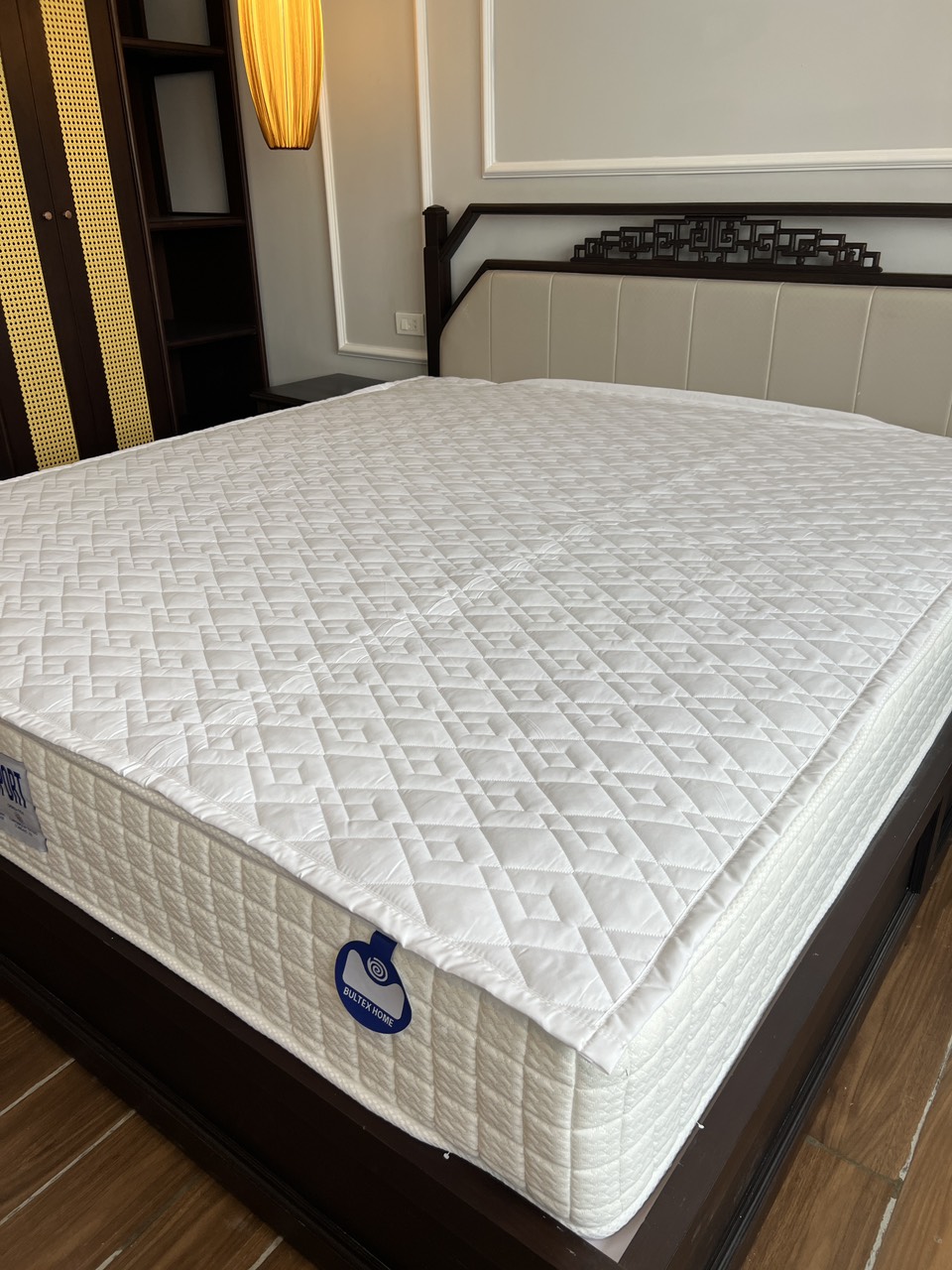 Bảo Vệ Đệm Khách Sạn